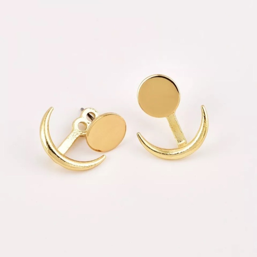 Boho Gold crescent moon earrings - Picture 4 of 7